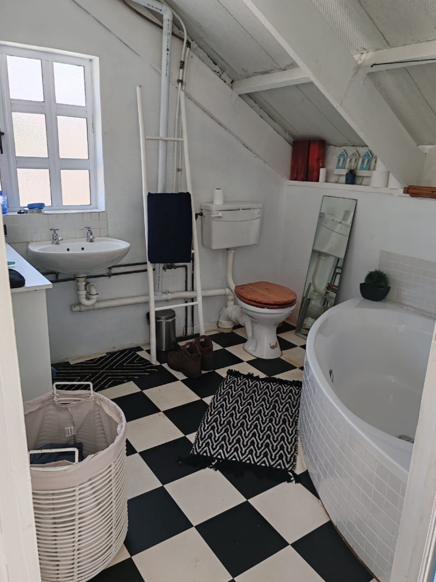 4 Bedroom Property for Sale in Kleinmond Western Cape